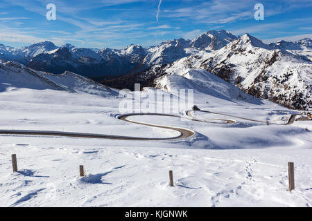 Paysage de neige de Passo Giau, Dolomites, Italie Banque D'Images