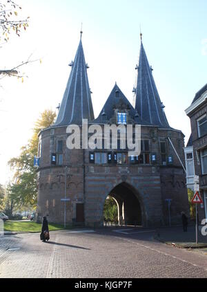 Cellebroederspoort porte de la ville médiévale de l'ancienne ville hanséatique de Kampen, Pays-Bas Banque D'Images