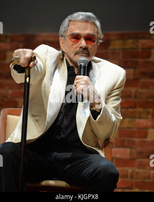 Boca Raton, FL - 11 mars : burt reynold et Suzanne niedland assister à la présentation de films d'étudiants au cours de l'palm beach International film festival qui a eu lieu à l'université lynn le 11 mars 2016 à Boca Raton, Floride. Personnes : burt reynold Banque D'Images