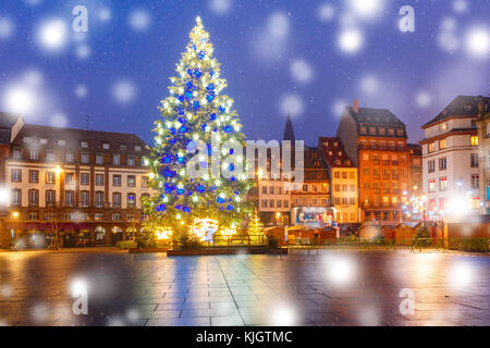 Arbre de Noël à Strasbourg, Alsace, France Banque D'Images