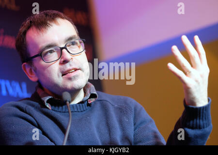 Hay Festival Week-end d'hiver - Novembre 2017 - L'auteur américaine Owen King parle de son nouveau livre Sleeping Beauties co-écrit avec son célèbre père Stephen King - Crédit : Steven Mai/Alamy Live News Banque D'Images