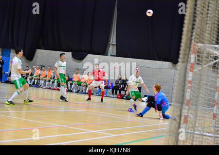 Gibraltar. 24 novembre 2017. Gibraltar FA 6-5 Irlande du Nord, International friendly, Tercennary Sports Hall, Gibraltar crédit : Stephen Ignacio/Alamy Live News Banque D'Images