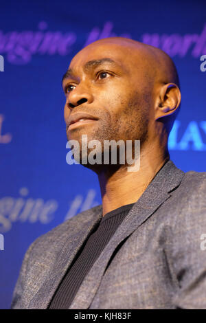 Hay Festival Week-end d'hiver - Novembre 2017 - Auteur Ben Arogundade parle de son nouveau livre Obama - L'histoire de l'élection et l'héritage - Crédit : Steven Mai/Alamy Live News Banque D'Images