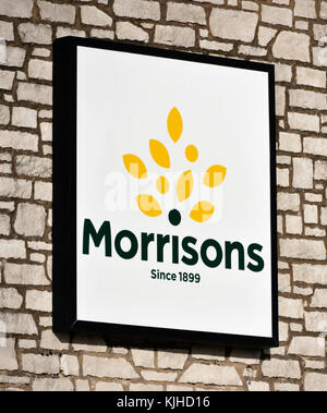 Morrison's Supermarket logo. Morrison's, le vieux Showground, Kendal, Cumbria, Angleterre, Royaume-Uni, Europe. Banque D'Images