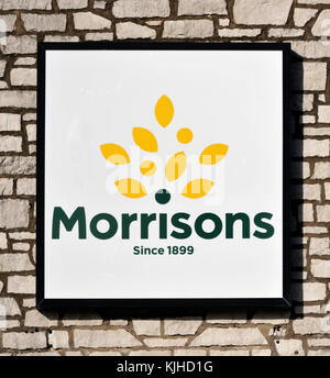 Morrison's Supermarket logo. Morrison's, le vieux Showground, Kendal, Cumbria, Angleterre, Royaume-Uni, Europe. Banque D'Images