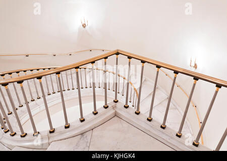 Escalier dans le palais polonais. château royal de Varsovie sur la liste du patrimoine mondial - l'unesco. Banque D'Images