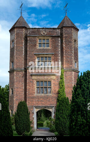 Château de Sissinghurst GARDEN (c 1560) CRANBROOK KENT ROYAUME UNI Banque D'Images