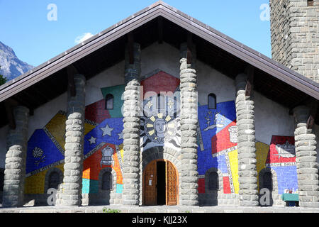 Notre-Dame de toute grâce du plateau d'Assy (Notre dame pleine de grâce du plateau d'Assy). La France. Banque D'Images