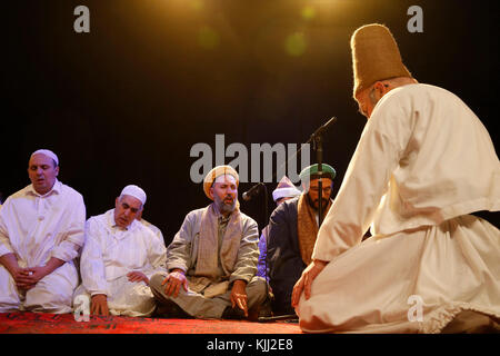 Mawlid (anniversaire du Prophète Muhammad) célébration à Paris, France. Les musulmans soufis. Banque D'Images