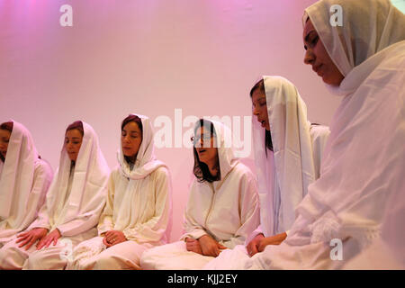 Alawiyya soufis lors d'une réunion spirituelle. Banque D'Images
