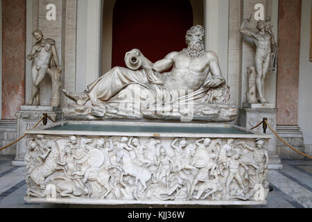 Musées du Vatican, Rome. Musée Pio Clementino. Dieu fleuve (Arno). L'Italie. Banque D'Images