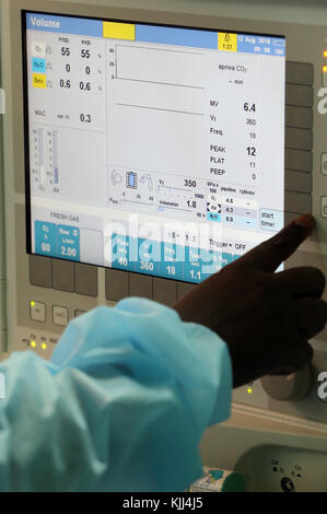 Salle d'opération. L'anesthésie. La surveillance. Le Vietnam. Banque D'Images