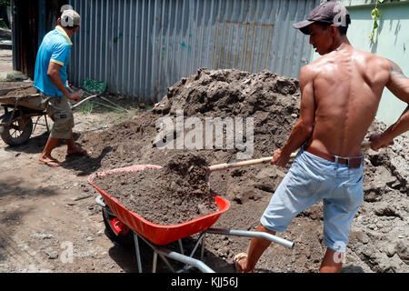 Les travailleurs sur site de construction. Ho Chi Minh Ville. Le Vietnam. Banque D'Images
