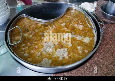 Soupe de nouilles Pho traditionnel vietnamien restaurant. Ho Chi Minh Ville. Le Vietnam. Banque D'Images