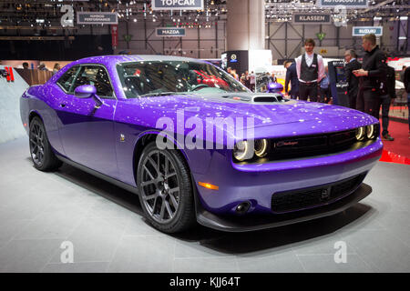 Genève, Suisse - 1 mars 2016 : Dodge Challenger 392 HEMI muscle car présenté à la 86e Salon International de l'Automobile de Genève. Banque D'Images