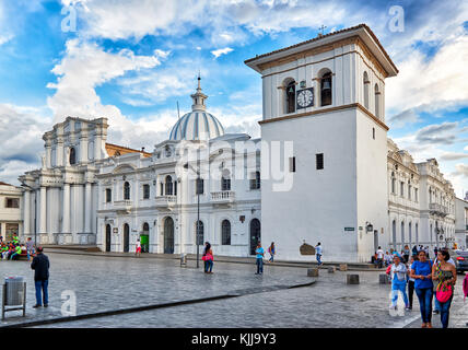 Basilique Cathédrale de Notre Dame de l'Assomption et de la Torre del Reloj, Popayan, Colombie, Amérique du Sud Banque D'Images