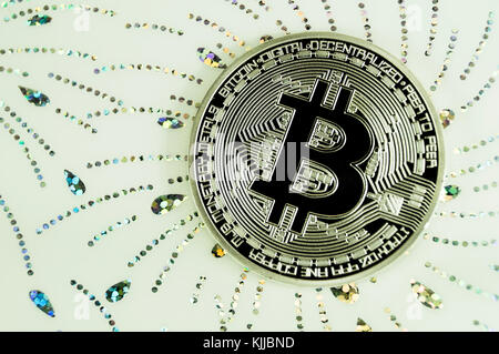 Bitcoin est une façon moderne de l'échange et cette crypto-monnaie est un moyen de paiement dans les marchés financiers et sur le web Banque D'Images