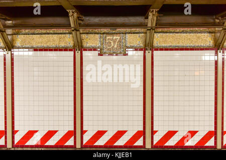New York, New York - 21 février 2015 : 57th street station de métro mta à Midtown Manhattan. Banque D'Images