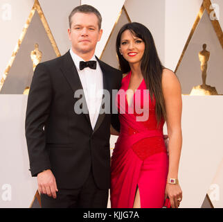 Hollywood, CA - le 28 février : matt damon et Luciana Barroso assiste à la 88e soirée des Oscars à Hollywood & Highland Center le 28 février 2016 à Hollywood, Californie. Personnes : matt damon et Luciana Barroso Banque D'Images