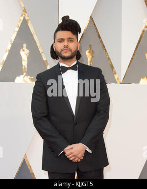 HOLLYWOOD, CA - FÉVRIER 28 : The Weeknd assiste à la 88e cérémonie annuelle des Oscars au Hollywood & Highland Center le 28 février 2016 à Hollywood, Californie. Les gens : le Weeknd Banque D'Images