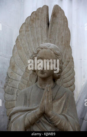 Eglise Notre Dame, Dives-sur-Mer. Statue Angel. Banque D'Images