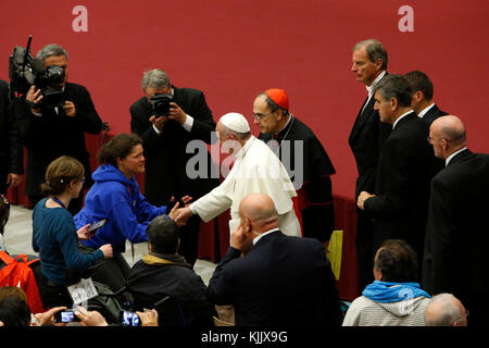 FRATELLO pèlerinage à Rome. Le pape François rencontre les sans-abri. L'Italie. Banque D'Images