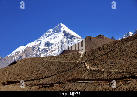 Paysage près de Kali Gandaki Kagbeni village, Mustang. Le Népal. Banque D'Images