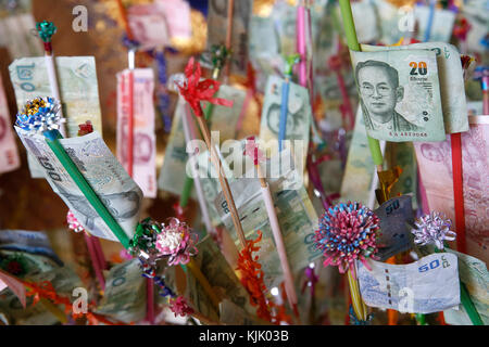 Offres sur Wat Suandok, Chiang Mai. La Thaïlande. Banque D'Images