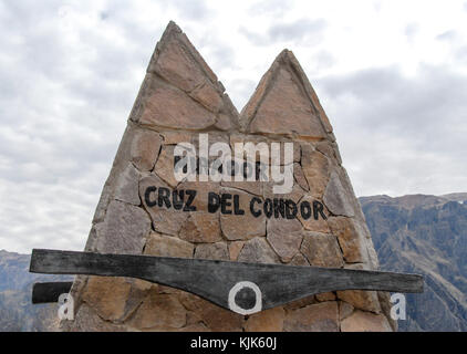 Mirador Cruz del Condor dans le canyon de colca, Pérou. view point pour les condors dans l'un des plus profond canyon's. Banque D'Images