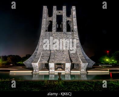 Parc mémorial Kwame Nkrumah de nuit. mémorial Kwame Nkrumah (knmp park) est un parc national dans la région de Accra, Ghana nommé d'après le dr Osagyefo Kwame Nkrumah, th. Banque D'Images