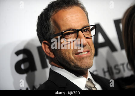 New York, NY - 10 février : Kenneth Cole assiste au gala de l'amfar 2016 new york au cipriani Wall Street le 10 février 2016 à new york. Personnes : Kenneth Cole Banque D'Images