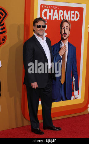Hollywood, CA - le 10 mai : Russell Crowe assiste à la première de "la nice guys' au théâtre chinois de Grauman le 10 mai 2016 à Hollywood, Californie. Personnes : Russell Crowe Banque D'Images