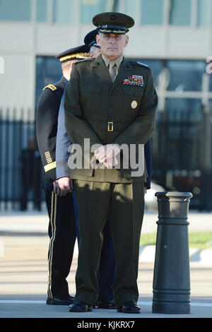 MIAMI, FL - 19 NOVEMBRE : le général John F. Kelly USMC assiste à la cérémonie de passation de commandement au US Southern Command le 19 novembre 2012 à Homestead, en Floride. Personnes : John F. Kelly Banque D'Images