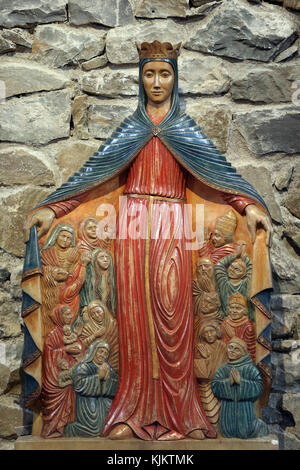 Rosans abbaye bénédictine. Statue de Vierge de Pitié. La France. Banque D'Images