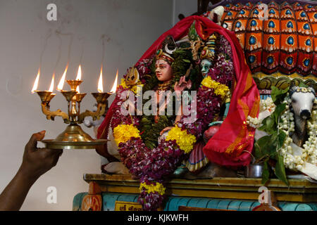 Célébration à la Sivaratri Paris temple Ganesh. La France. Banque D'Images