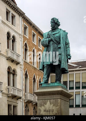 VENISE, ITALIE - 12 SEPTEMBRE 2017 : statue de Daniele Manin à Campo Manin Banque D'Images