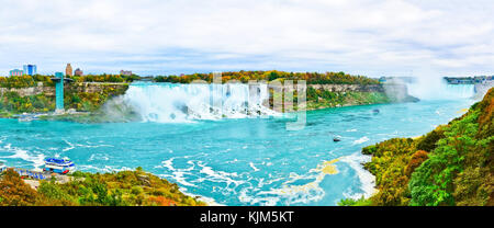 Avis de Niagara Falls, du côté canadien à l'automne. Banque D'Images