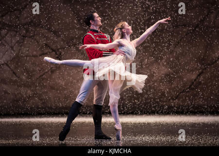 Danseurs lors d'un photocall pour la production du casse-noisette du Birmingham Royal Ballet. Banque D'Images