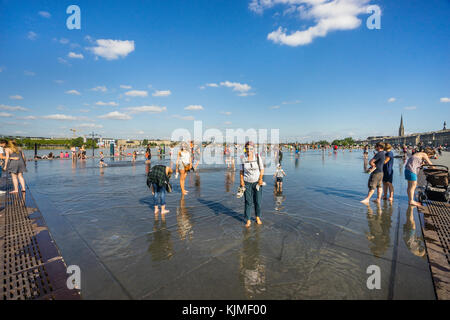 France, département de la Gironde, Bordeaux, Miroir d'eau miroir d'eau à la place de la Bourse Banque D'Images