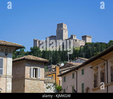 Assise, Pérouse, Ombrie, Italie province. Rocca Maggiore. Forteresse du 12ème siècle. Banque D'Images