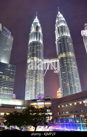 Kuala Lumpur, Malaisie - le 3 novembre 2017 : Les Tours Petronas Banque D'Images