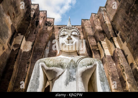 Close-up of Buddha statue in Wat Sri Chum temple, parc historique de Sukhothai, Thaïlande Banque D'Images