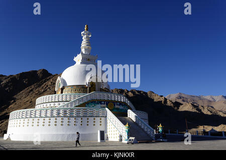 Shanti Stupa à Leh, Ladakh, le Jammu-et-Cachemire, en Inde. Banque D'Images