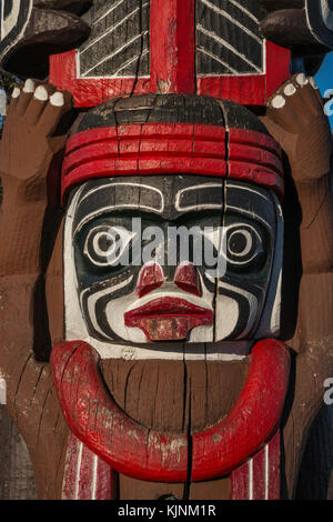 Close-up of Ours Kwakiutl Pôle, 1966, par Kwawkewlth carver tribu Henry Hunt, à Victoria, Colombie-Britannique, Canada Banque D'Images