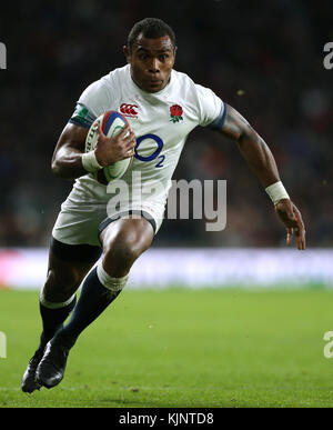 L'Angleterre Semesa Rokoduguni pendant l'automne International au stade de Twickenham, Londres.APPUYEZ SUR ASSOCIATION photo.Date de la photo: Samedi 25 novembre 2017.Voir l'histoire de PA RugbyU Angleterre.Le crédit photo devrait se lire comme suit : Paul Harding/PA Wire.RESTRICTIONS : utilisation éditoriale uniquement, aucune utilisation commerciale sans autorisation préalable Banque D'Images