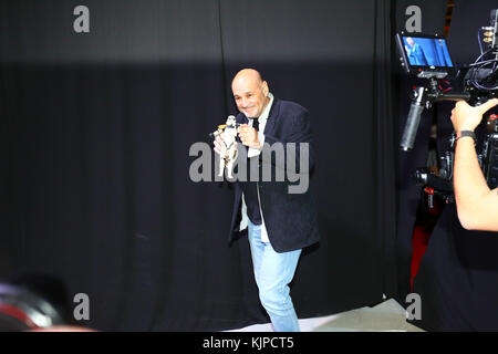 Pologne, Nadarzyn, 24 novembre 2017: Pologne: Pamela Anderson, Holland Roden, Afshan Azad visite la deuxième Comic con de Varsovie. ©Madeleine Ratz/Alay Live News Banque D'Images