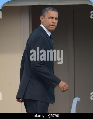 MIAMI, FL - 20 SEPTEMBRE : le président AMÉRICAIN Barack Obama part sur Air Force One à l'aéroport international de Miami. Le président est en Floride pour participer à un enregistrement pour Univision à Miami avant d'assister à un événement de campagne à Tampa. Le 20 septembre 2012 à Miami, Florida People : Président Barack Obama Banque D'Images