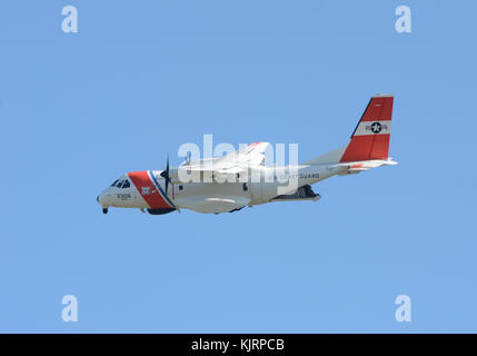 Miami, USA - 11 novembre 2012 : départ de l'aéronef de patrouille giard de Miami sur une mission de patrouille de surveillance le long des côtes de Floride il. Banque D'Images