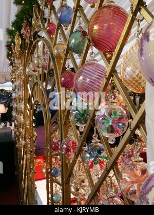 Travail du verre à la Kingston upon Thames marché de noël, Londres. novembre 2017 Banque D'Images