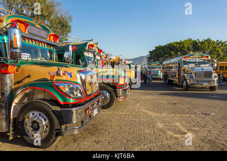 Bus de poulet à la gare routière | Antigua | Guatemala Banque D'Images